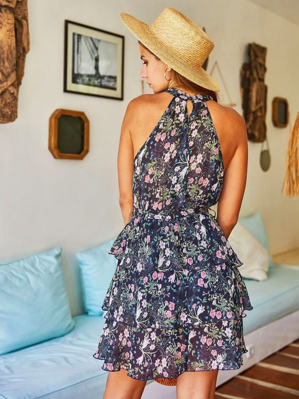 Robe bohème fleurie courte & chic bleu marine - Vue de dos Robe bohème fleurie courte & chic bleu marine - Vue de dos